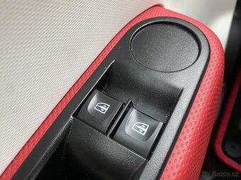 Renault Twingo 1.0TCe ,  52 kW benzín, 2015 - 9