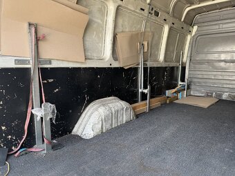Prodáme VW LT35 2,5 TDi RV: 2006. - 9