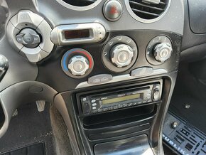 Hyundai COUPE 2,0FX 1999 102kW - DILY, KRASNY, JEZDI - 9