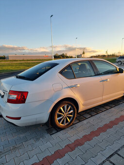 Škoda Octavia 1.4 tsi G-tec pravidelné servisy Výborný stav - 9