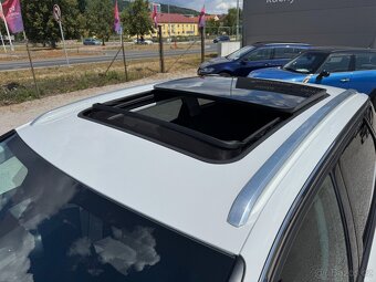 Peugeot 3008 1.2 PureTech 96kW NAVI Panorama Alu - 9