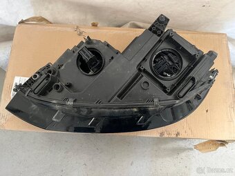 Vw touran svetlo prave - 9