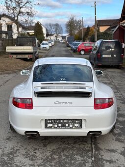 Porsche 911 Carrera - 9