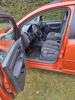 Volkswagen Turan 1.4 TSI 7 míst - 9