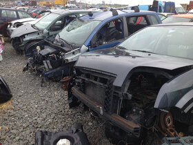 Ford Fusion 1,4i 2006 - jen díly z vozu - 9