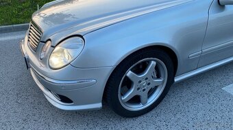 Mercedes-Benz E 55 AMG - 9