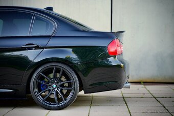 BMW E90 LCI 335i xDrive MANUÁL – Stage 1+, 350 koní, výborný - 9