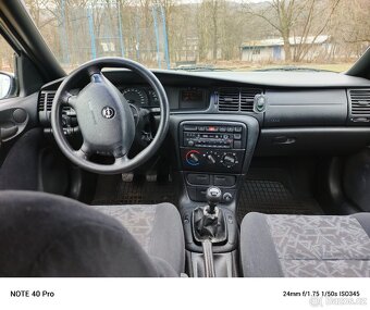 Opel Vectra 1.6i 16V - 9