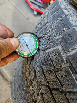 Sada disku 5x139,7mm s pneu 215/70/15 - Jimny - 9