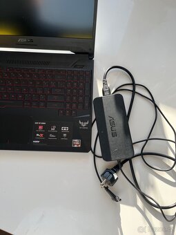Herní notebook Asus TUF Gaming - 9