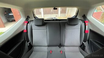 Volkswagen Up - 9