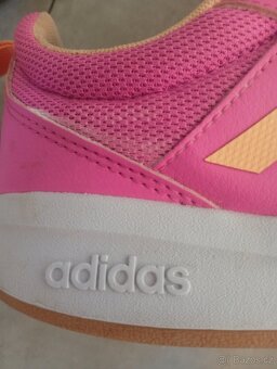 Dívčí obuv tenisky Adidas vel 38 a 2/3 - 9