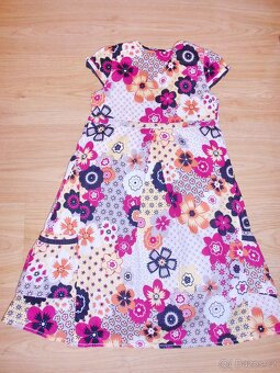 Dívčí šaty vel.122/128 zn.H&M a 134/140 zn.Y.D - 9