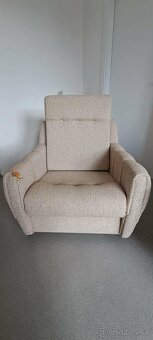 Rozkládací gauč a 2 křesla - 9