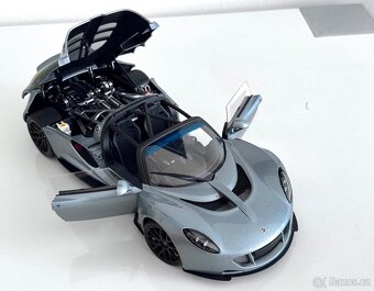 Hennessey Venom GT - AUTOart Signature 1:18 - 9