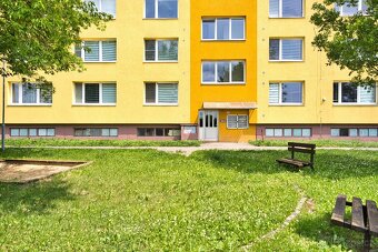 Prodej bytu 3+1, panelový, 68 m2, OV - 9