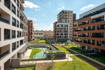 Pronájem zařizeného bytu 1+kk 35 m² s balkonem - 9