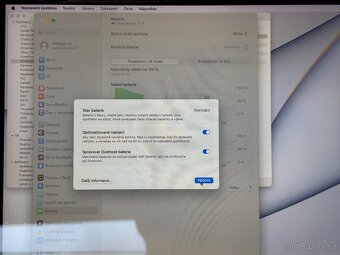 MacBook Pro 15” CTO – i7 / 16 GB RAM / 256 GB / Radeon 555 - 9