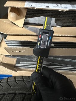 Sada zimních pneu Pirelli Sottozero 3 235/45/R18 98V - 9
