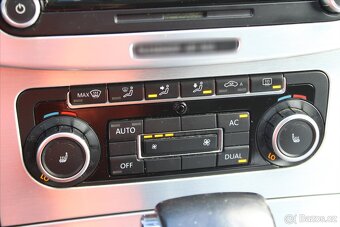 Volkswagen Passat CC 2.0 TDI 125kW DSG SERVIS KN. Č (2010) - 9