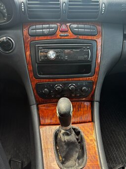Mercedes-Benz C220 CDI, Manual, Klima funkční, Tažné - 9