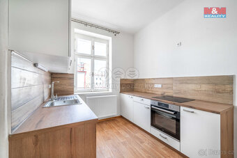 Pronájem bytu 1+1, 60 m², Plzeň, ul. Koterovská - 9