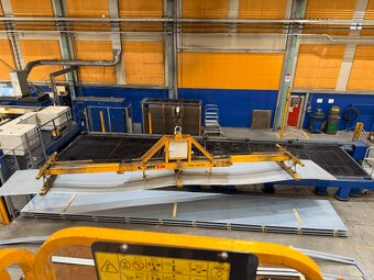 Laserový stroj TRUMPF TruLaser 7040, použitý, z roku 2007. - 9