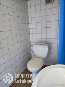 Prodám chatku 52m2, se zahradou 558m2, Zlín - Malenovice - 9