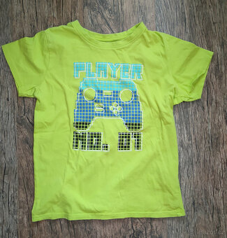 12 triček, vel. 146/152 - 9