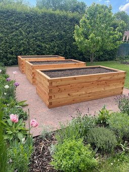 Vyvýšený záhon - poctivý modřínový MASIV - 9