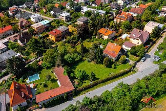 Lukrativní stavební pozemek pro stavbu RD, 550 m2, exklusivn - 9