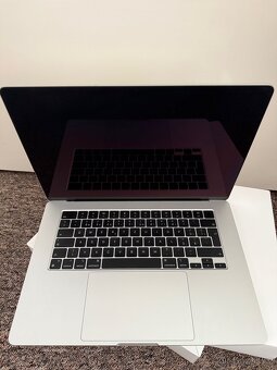 Apple MacBook Air 15" 2023, M2 GB/256gb. TOP stav, zaruka. - 9