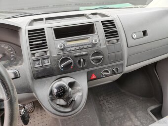 Volkswagen Caravelle - 9