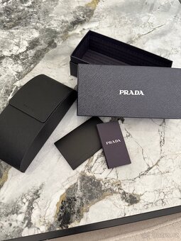 Sluneční brýle PRADA PRZ - 9