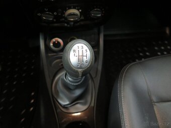 Dacia Duster 1.6 16V,4x4,klima,Webasto,kůže - 9