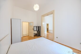 Prodej dvou bytů v jednom – 127 m2 v centru u Karlova mostu, - 9