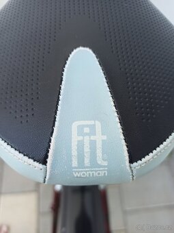 Prodám dámské trekové kolo FELT, Shimano Deore - 9