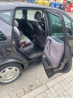 Prodám auto Mercedes-Benz A160 - 9