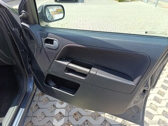 FORD FUSION 1,2 - 9