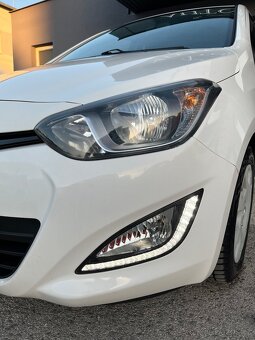 Hyundai i20 1.3 Benzin = Navi, r.v 2013, 96623km, Top Stav = - 9