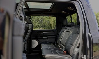 Dodge RAM 5.7L V8 HEMI Limited NIGHT 10/2024 - 9