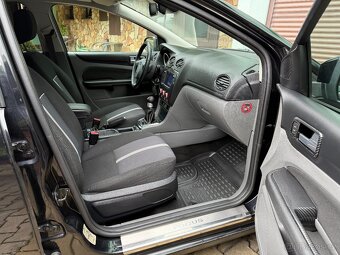Ford Focus 1.6 74KW 2012 Ghia ST - 9