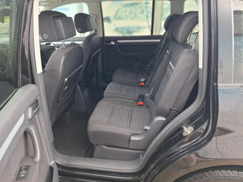 Volkswagen Touran rok 2015 1,2TSI 77kw výborný stav - 9