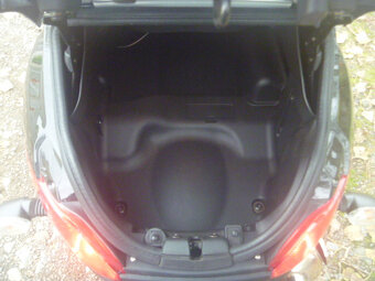 PIAGGIO MP3 RL 500 LT najeto pouze 1763 km - 9