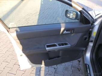 Volvo V50 - 2,0D - 9