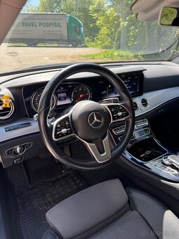Mercedes-Benz E220d 2019 9G-tronic - 9