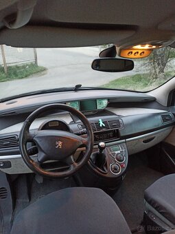Prodám Peugeot 807 2.2i +LPG. Nájezd motoru 186.000Km - 9