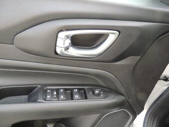 Jeep Compass 1.3i,96kw,Night Eagle,2022,ČR,1maj.,TOP,-21%DPH - 9