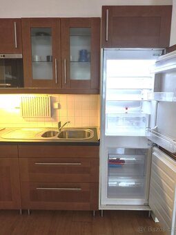 Ihned dostupny, Pronajem 1+kk byt 40m² Praha 3 - 9
