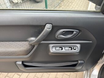 Suzuki Jimny 1.3i 4x4 TAŽNÉ - 9